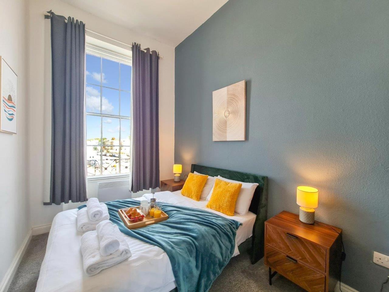 Margaret'S Terrace By Fortuna Property Cheltenham Luaran gambar