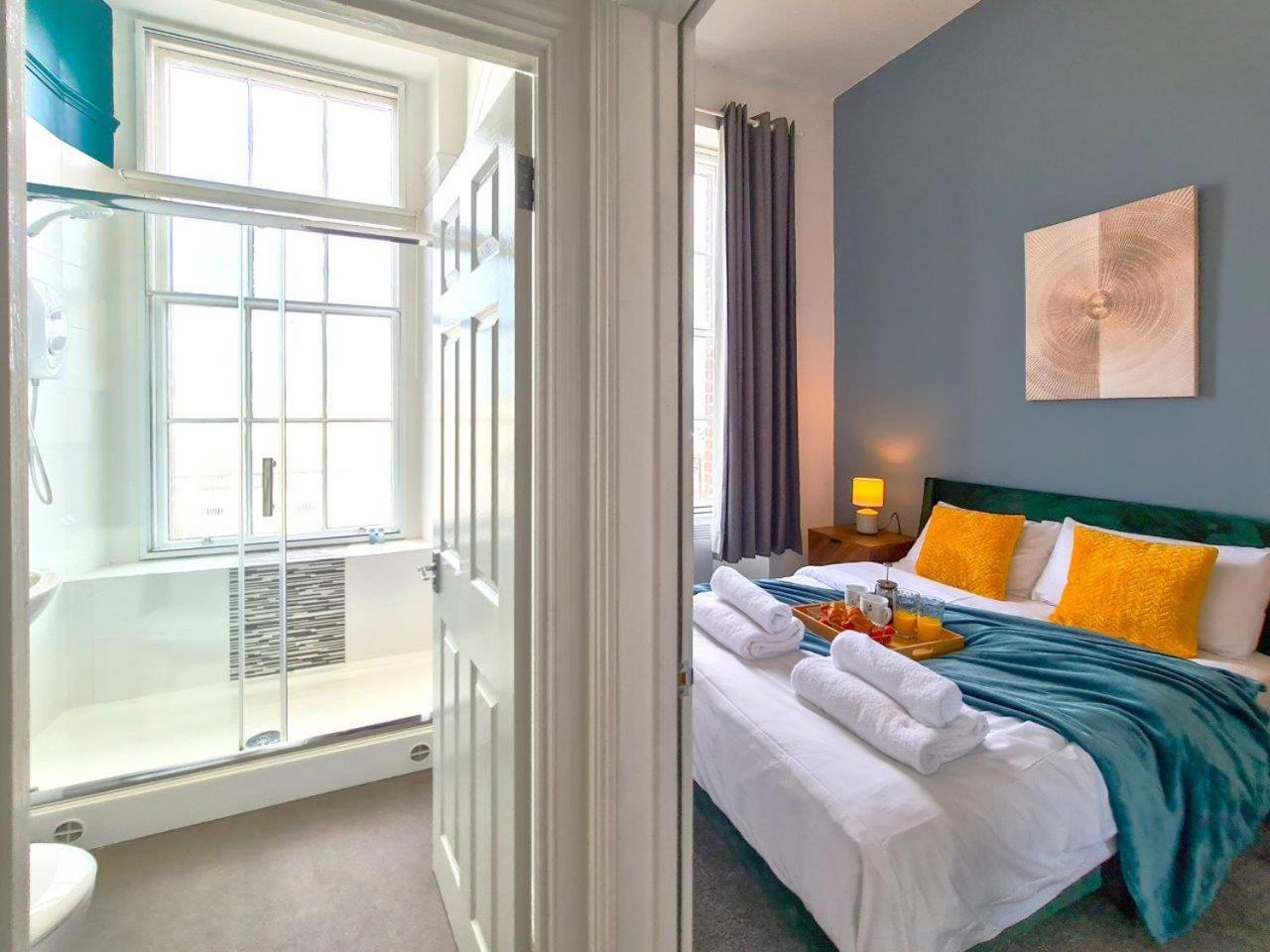 Margaret'S Terrace By Fortuna Property Cheltenham Luaran gambar