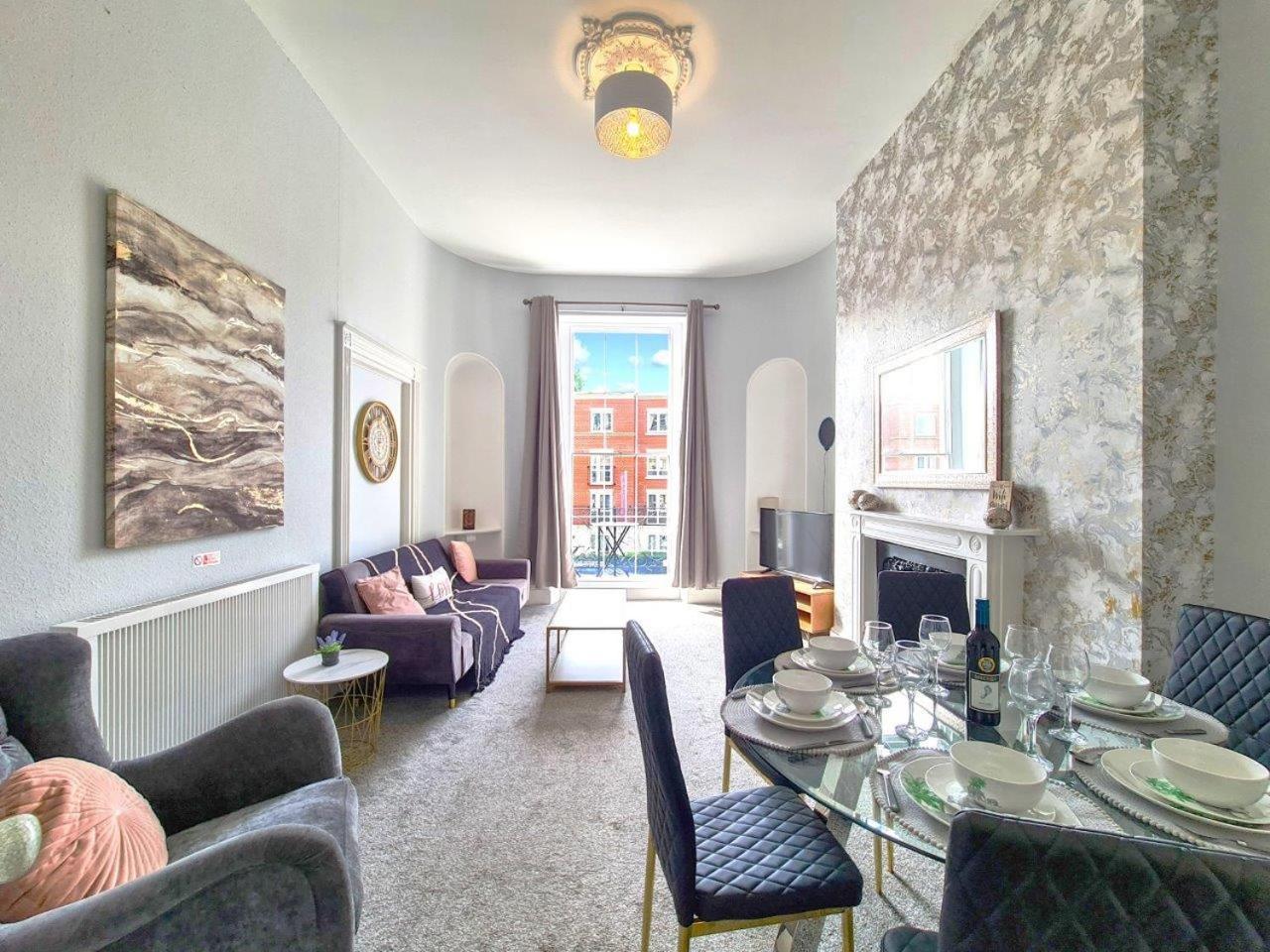 Margaret'S Terrace By Fortuna Property Cheltenham Luaran gambar