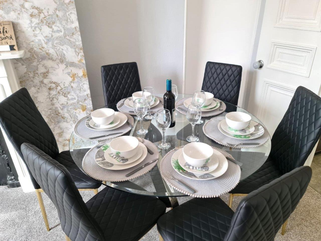 Margaret'S Terrace By Fortuna Property Cheltenham Luaran gambar
